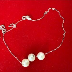 Elegant Sterling Silver Pearl necklace
